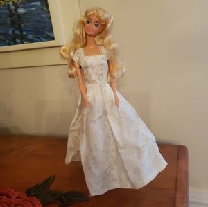 1966 twist and turn barbie with white dress